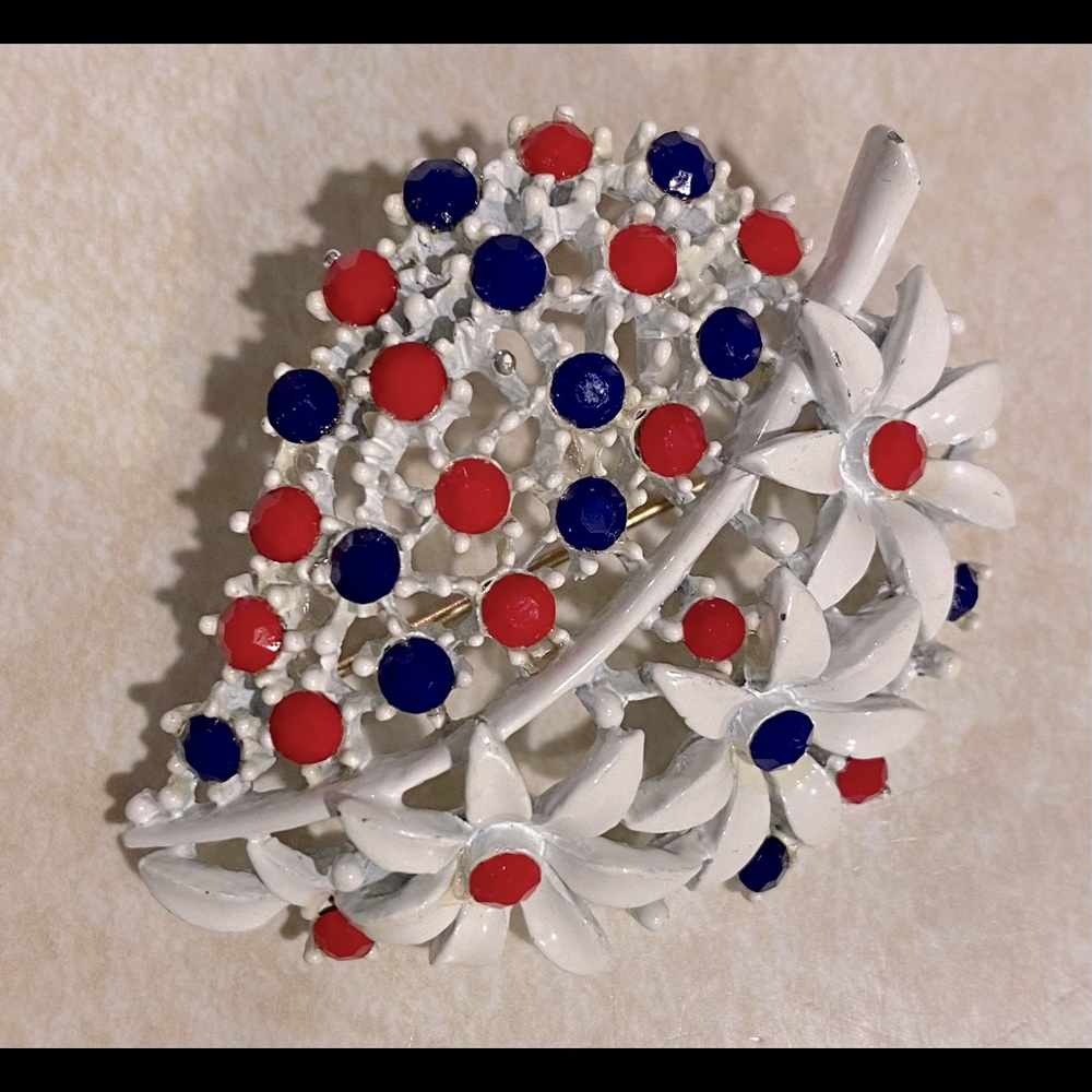 Brooch